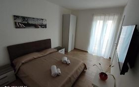 G21 Guest House